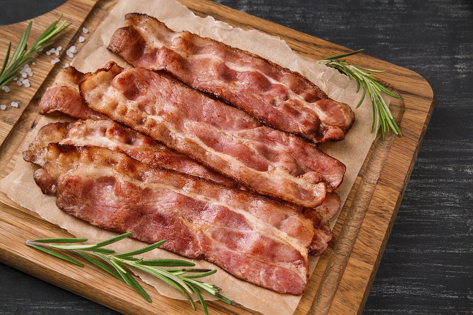hot-sauce-on-oven-roasted-bacon hot-sauce-on-oven-roasted-bacon
