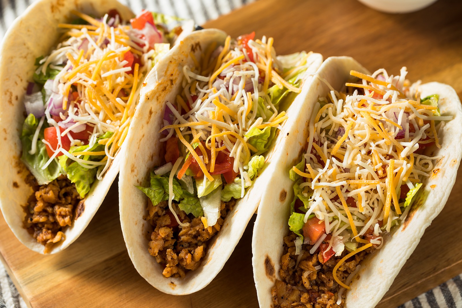 hot-sauce-on-tacos hot-sauce-on-tacos